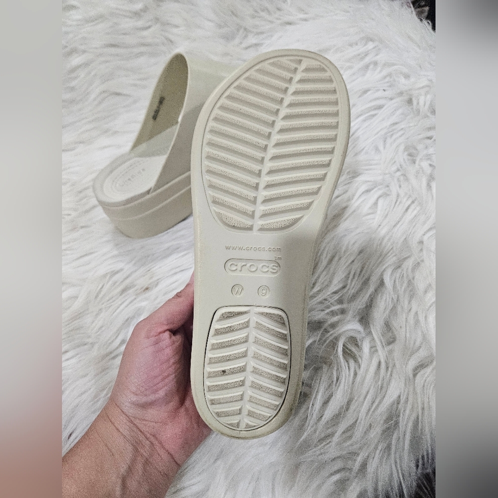 Crocs Women's Cream Platform Sandals 9W Woman's Sandals Crocs Brooklyn Flip Low - Picture 4 of 6